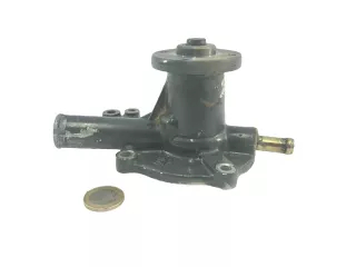 Water pump for Kubota D722, used (1)